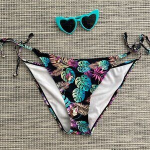 Buc-ee's Trangle String Bikini Swim Bottom 2X